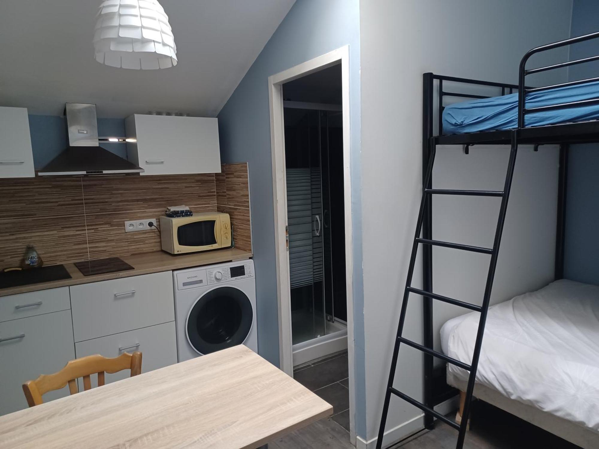 Les Studios De La Rose Des Vents Sathonay-Camp Экстерьер фото